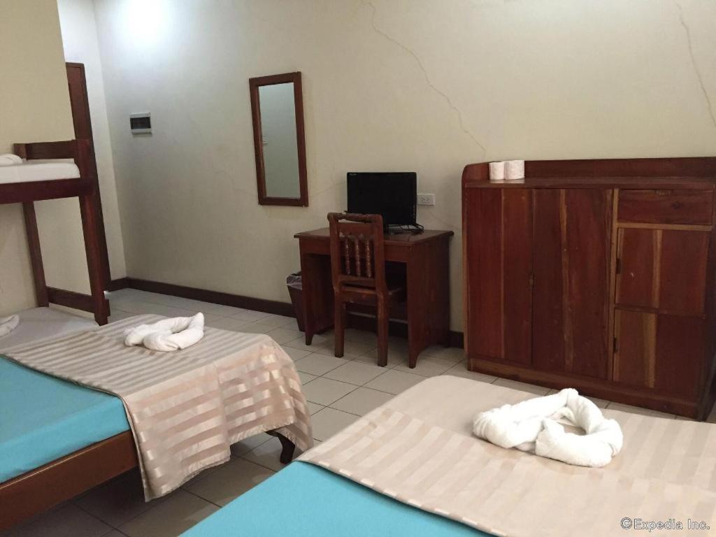 El Haciendero Private Hotel Iloilo City Bagian luar foto